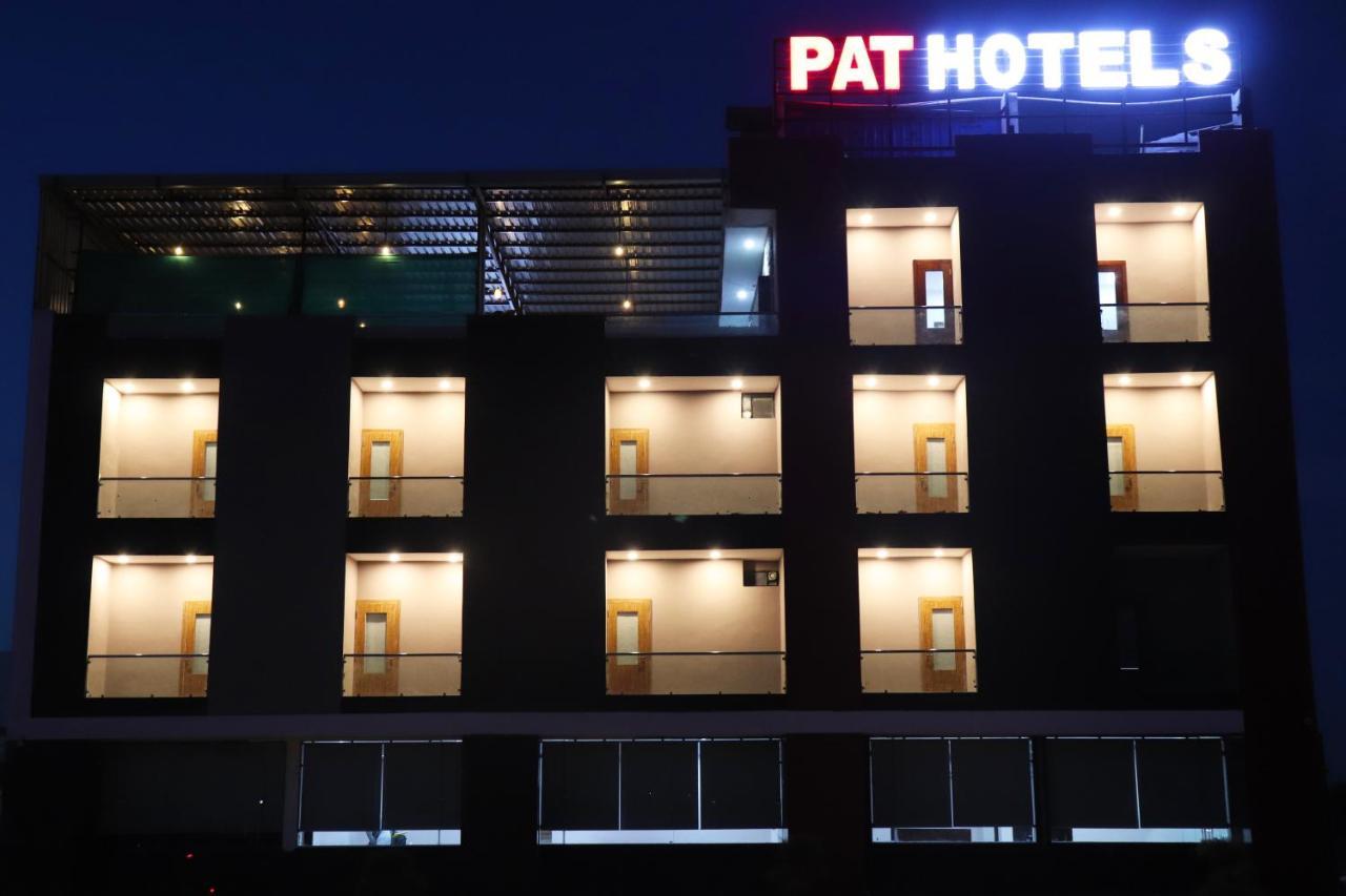 Pat Hotels Indore Ngoại thất bức ảnh
