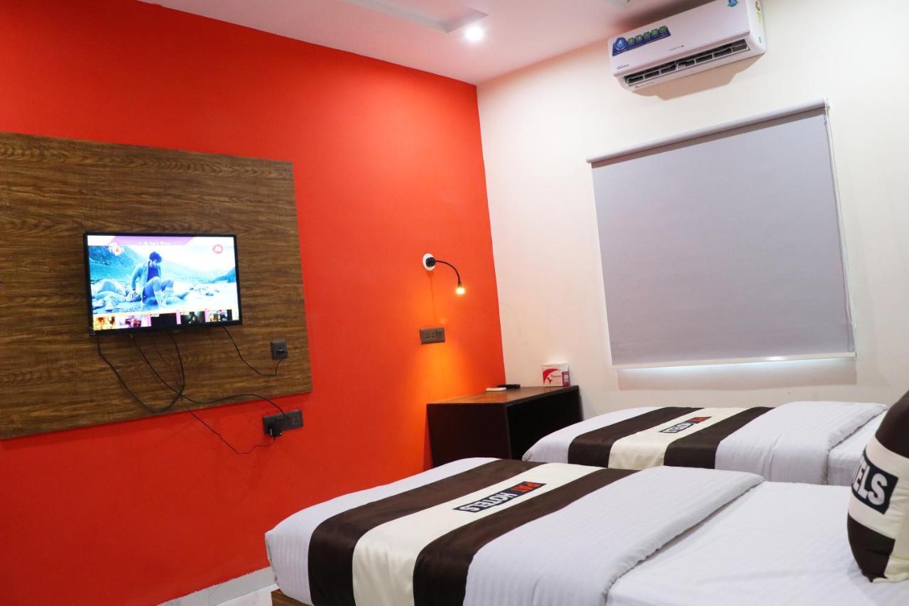 Pat Hotels Indore Ngoại thất bức ảnh