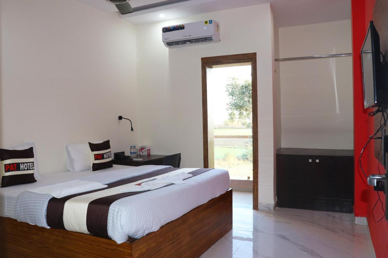 Pat Hotels Indore Ngoại thất bức ảnh