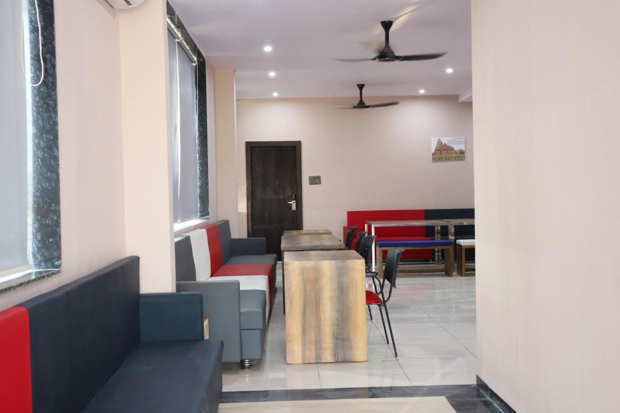 Pat Hotels Indore Ngoại thất bức ảnh